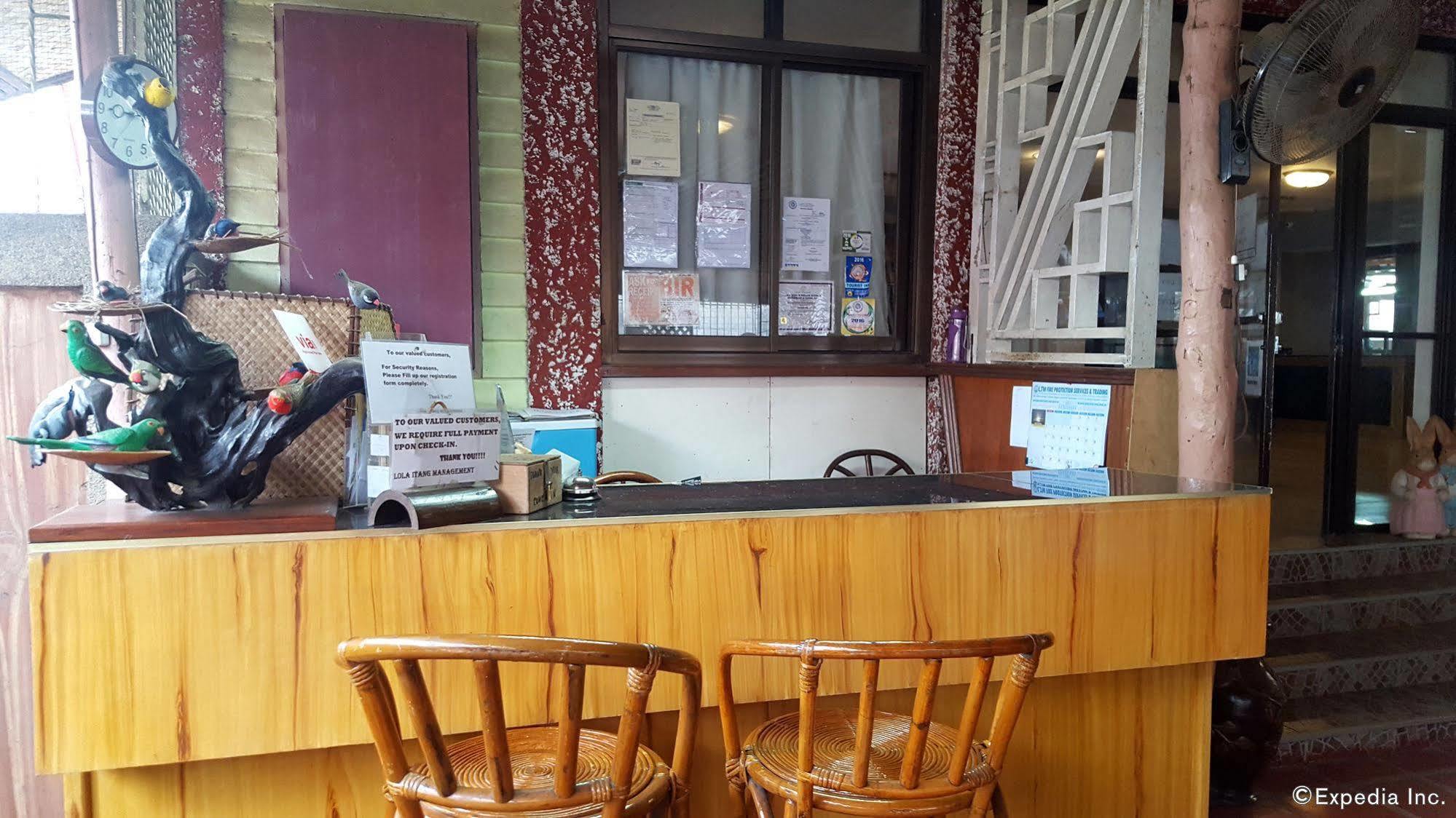 Lola Itang Pension House Tiniguiban Exterior foto